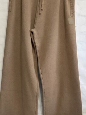 ALO Yoga Scholar Straight Leg, Khaki, Large AUTHENTIC, GORGEOUS, Unisex